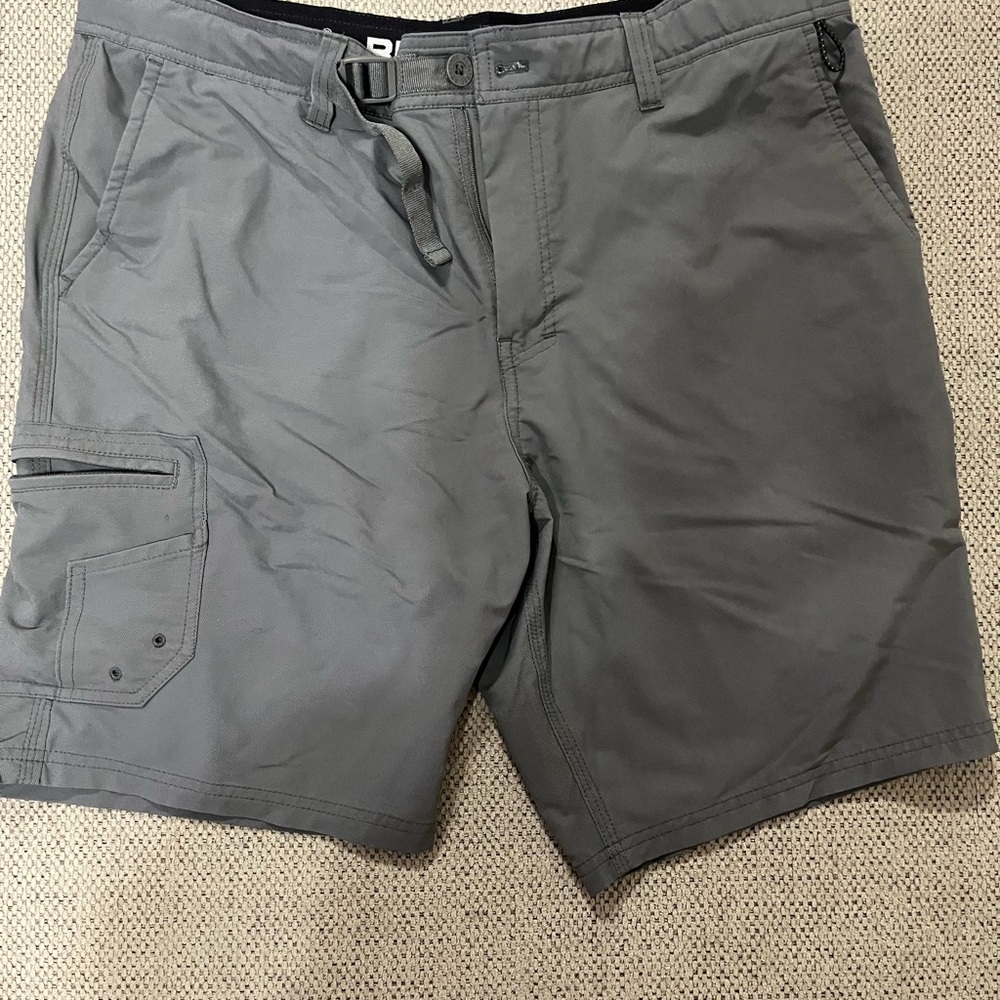 Realtree Men's Charcoal Cargo Shorts